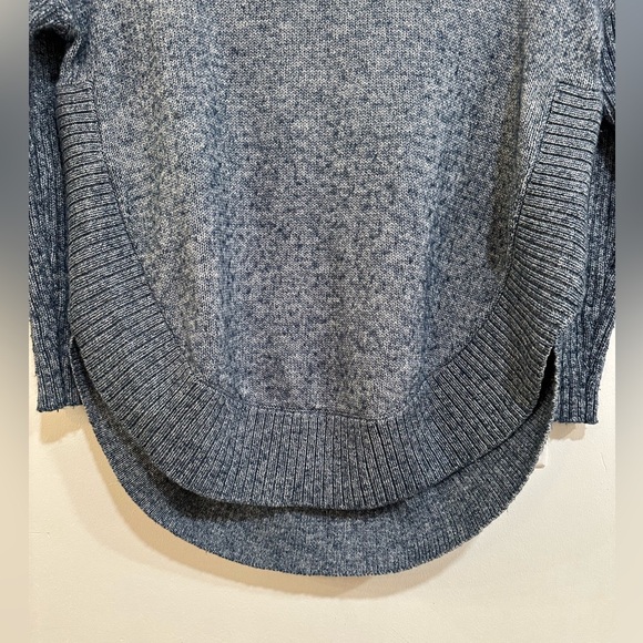 Sundance Valeria Women’s Sweater Small Round Hem Side Slit Vented Pullover Blue - Picture 3 of 10